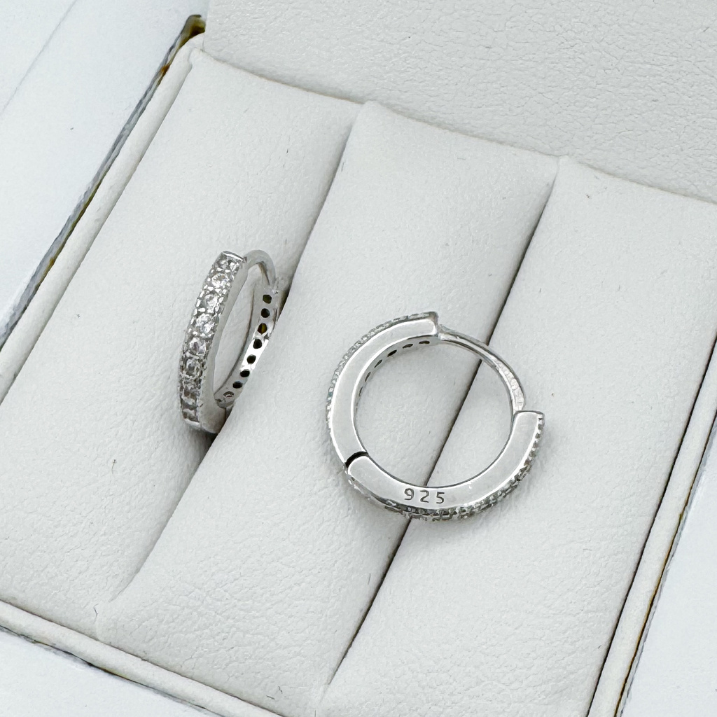 Stříbrné náušnice kroužky se zirkony vnitřní průměr 8,45mm